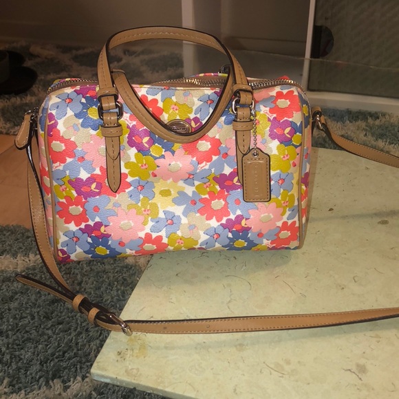 Coach Handbags - *LIKE NEW* Pastel Floral Coach satchel